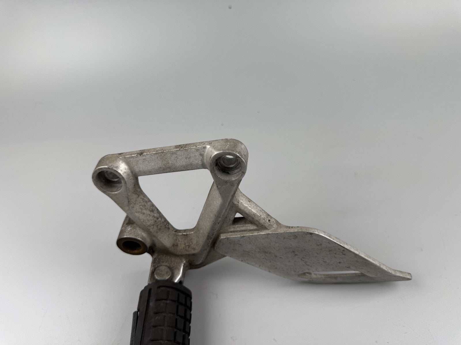 Honda CBR125 JC50 Fussrastenhalter vorne links Fußraste Foot Hangers left