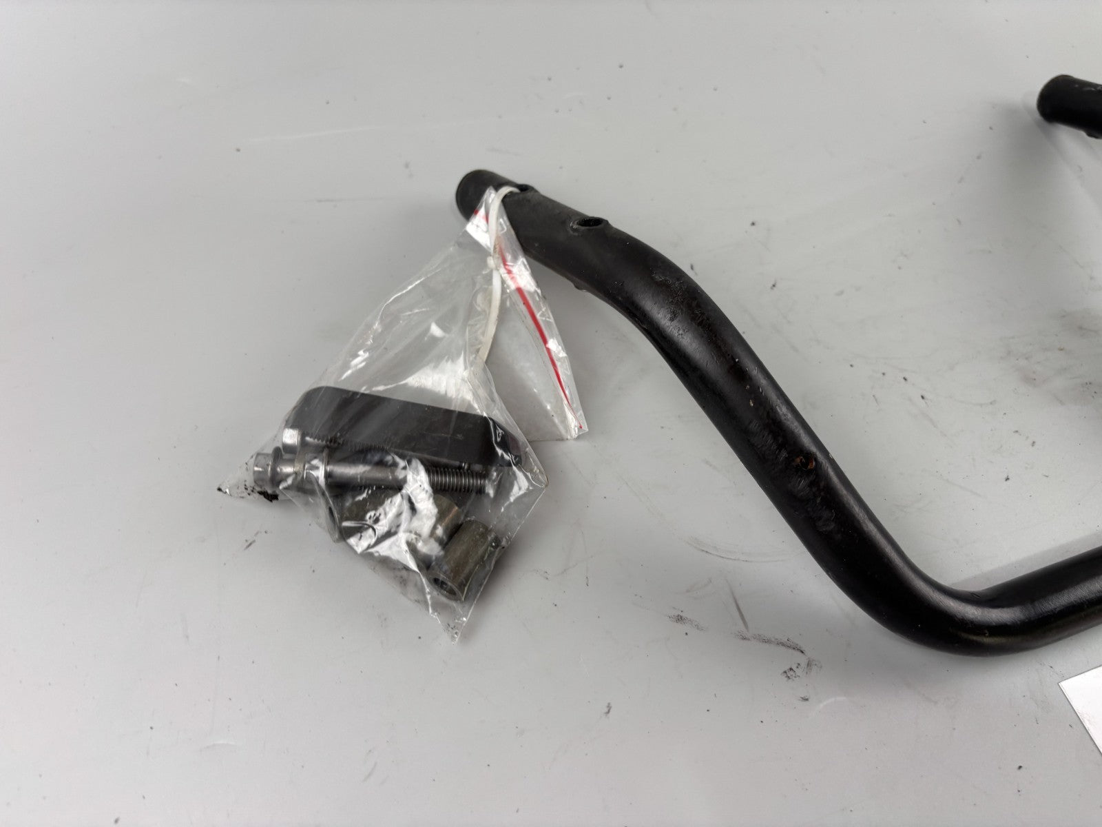Yamaha FZS600 Fazer RJ02 Soziusgriff Beifahrergriff Holder back hinten Spoiler