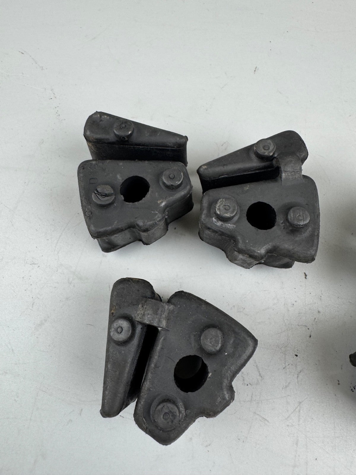 Honda CB 450 N PC14 Rückdämpfer Anfahrgummis Gummi