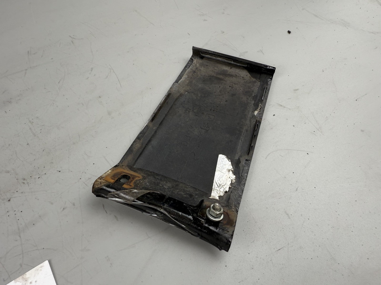 Suzuki GSF600 GN77B Heckverkleidung mitte back Cover Abdeckung hinten
