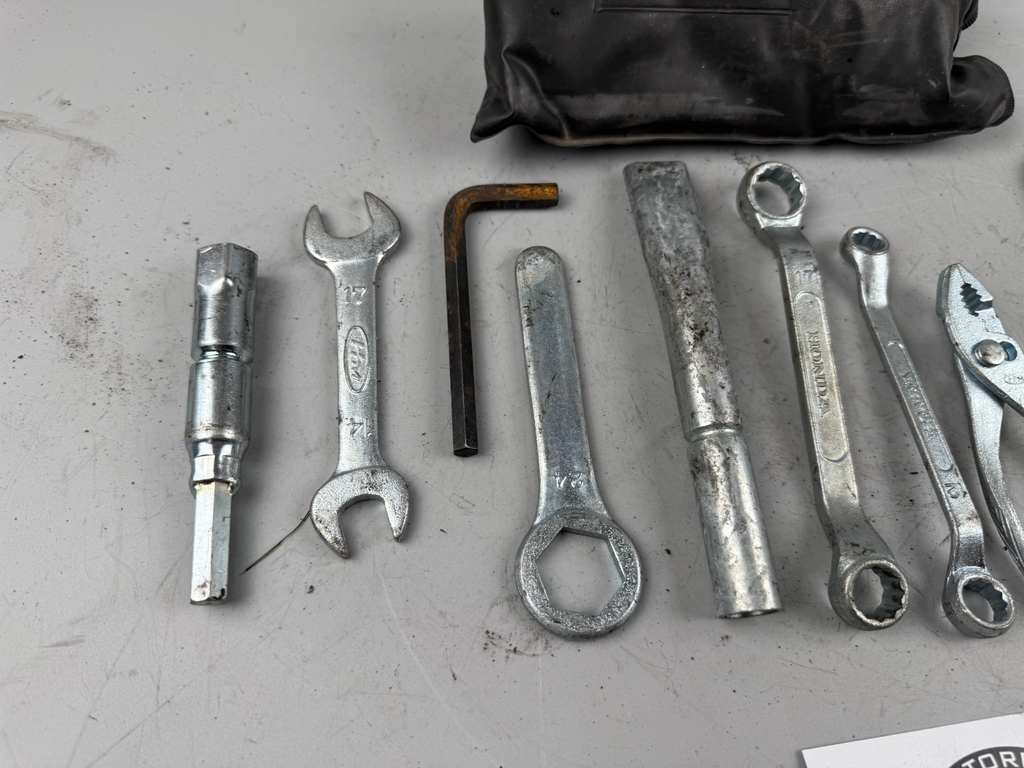 Honda VFR750 F RC36/1 Bordwerkzeug Tools