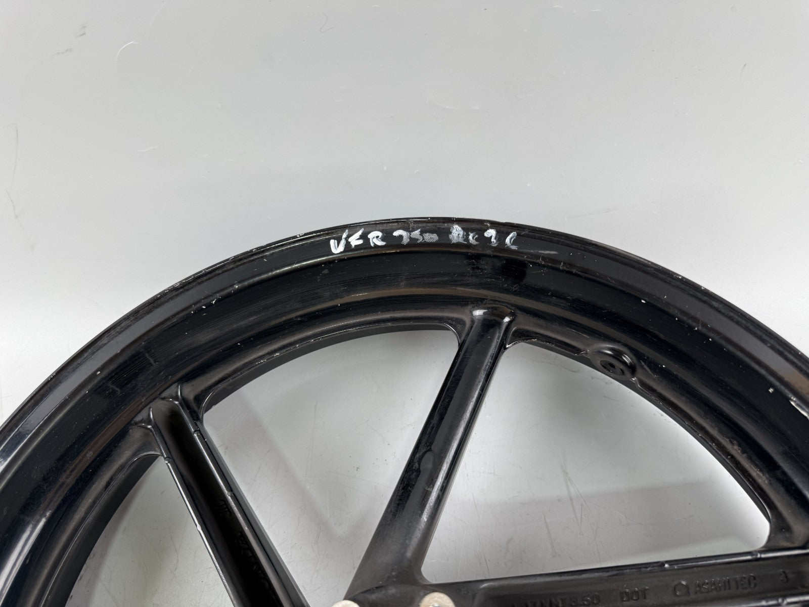Honda VFR750 F Rc36/1 Vorderradfelge Rim vorne front Rad