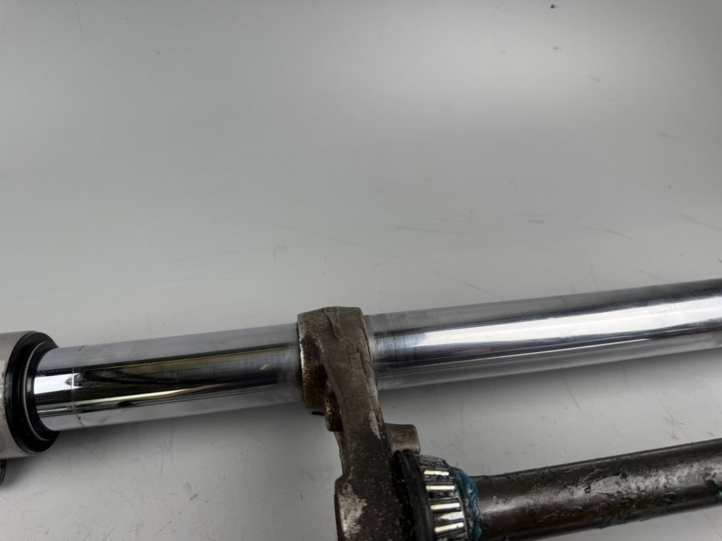 Suzuki GSF600 GN77B Bandit Gabel Tauchrohr Standrohr Fork Federung front