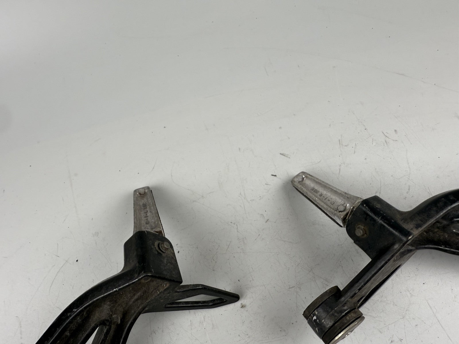 Suzuki GSX750 AE Inazuma Soziusfußrastenhalter Holder back hinten