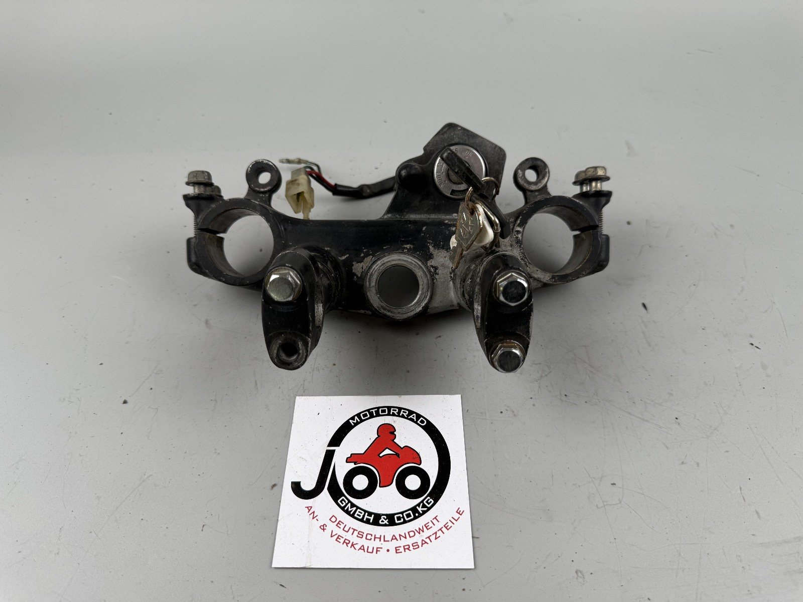 Honda XL350 R ND03 Gabelbrücke Zündschloss Key Lock oben over Ignition
