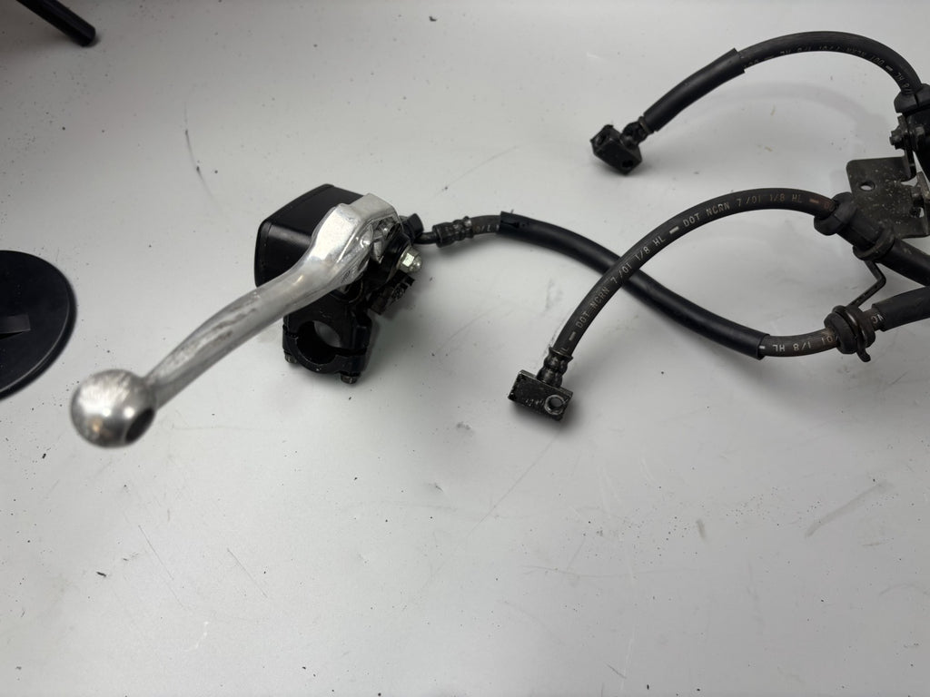 Honda VFR800 RC46/2 VTEC Bremse Bremsanlage Brake Sattel Pumpe front vorne