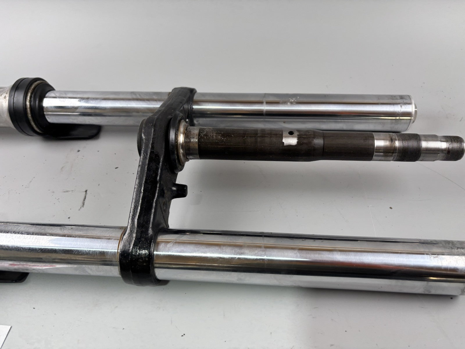 Yamaha FZS600 Fazer RJ02 Gabel Standrohr Tauchrohr Fork Absorber front vorne