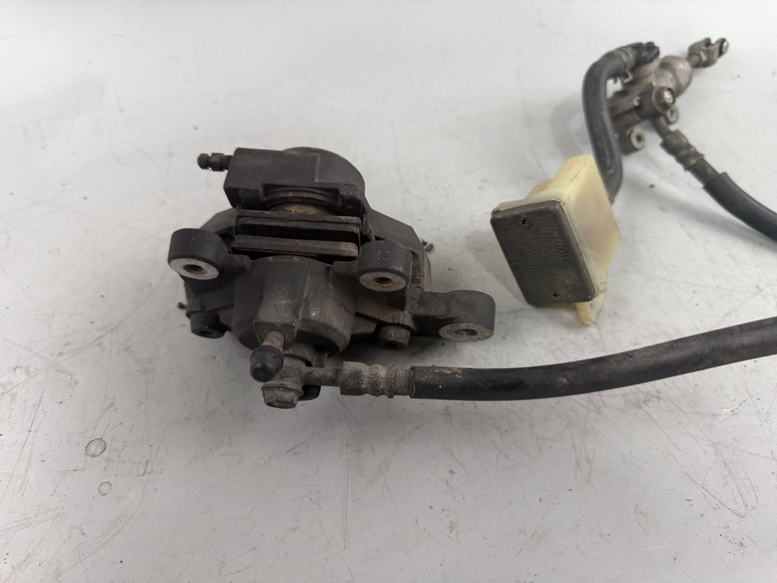 Suzuki GSX-R 600 SRAD AD 97-00 Bremsanlage Bremse Brake Sattel Pumpe hinten back