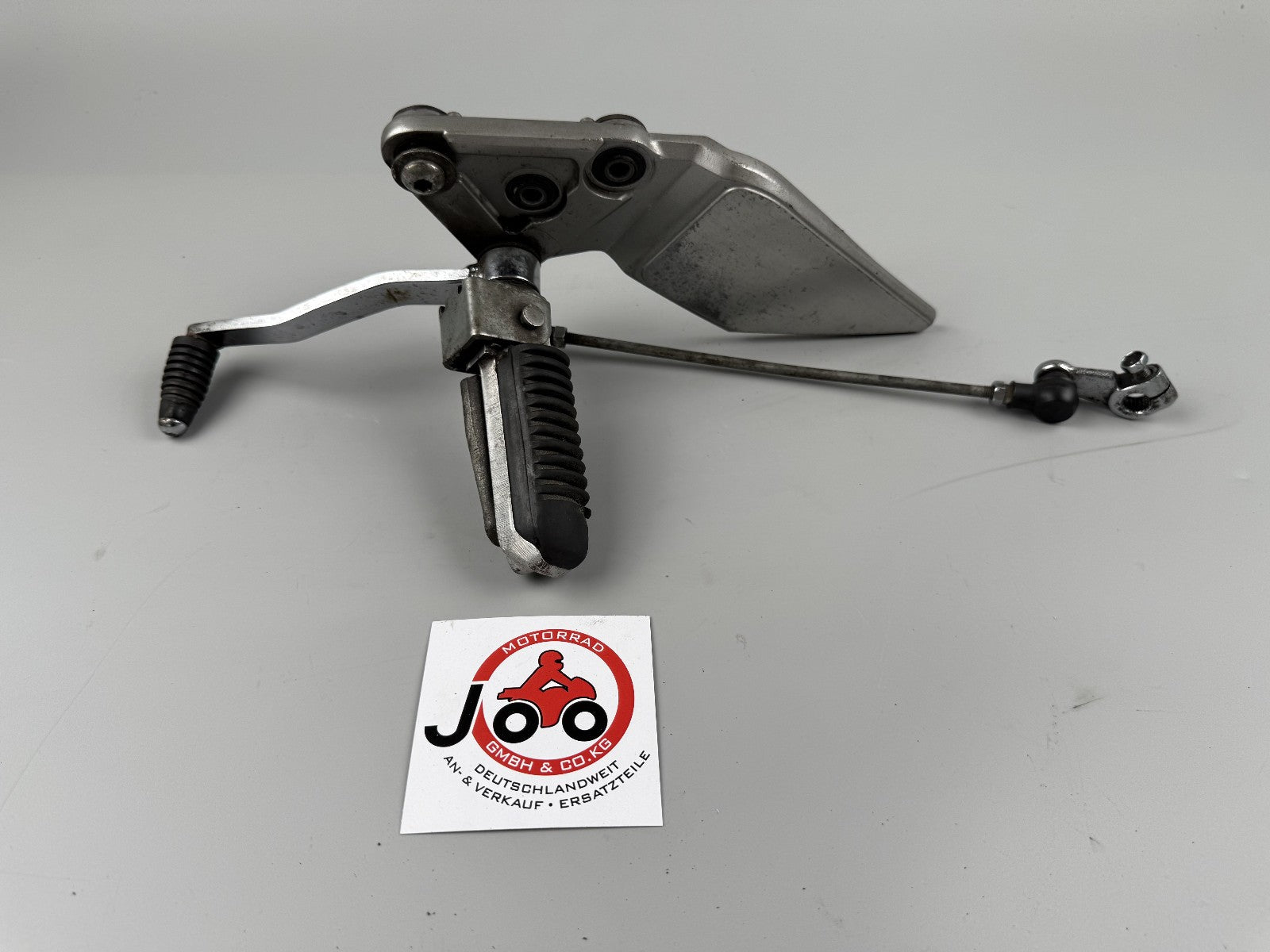 Suzuki GSF600 GN77B Schaltgestänge Fußraste links Fußrastenanlage Foot Hangers