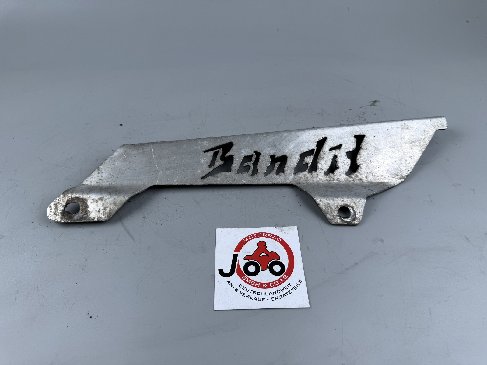Suzuki GSF600 GN77B Bandit Kettenschutz Chain Cover Protect