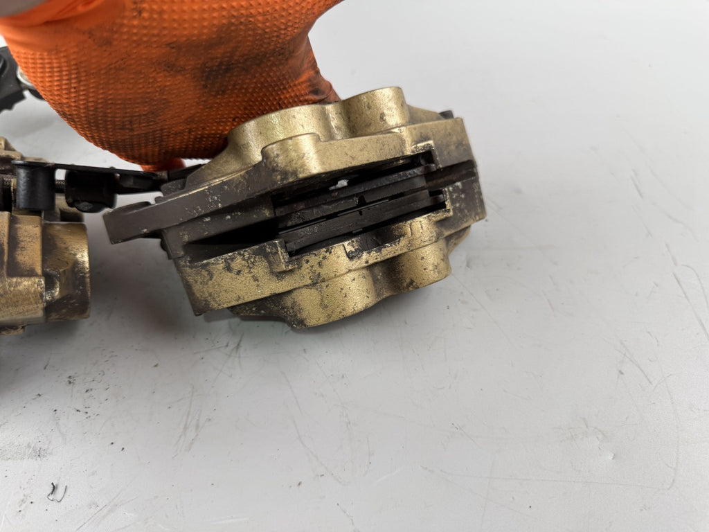 Triumph Daytona 1200 T300D Bremsanlage Brake Bremse vorne front Sattel Pumpe