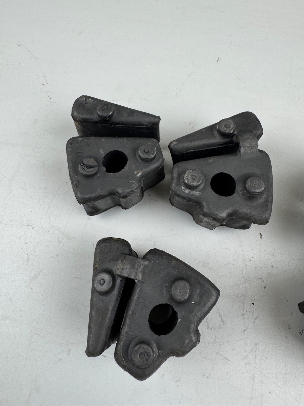 Honda CB 450 N PC14 Rückdämpfer Anfahrgummis Gummi