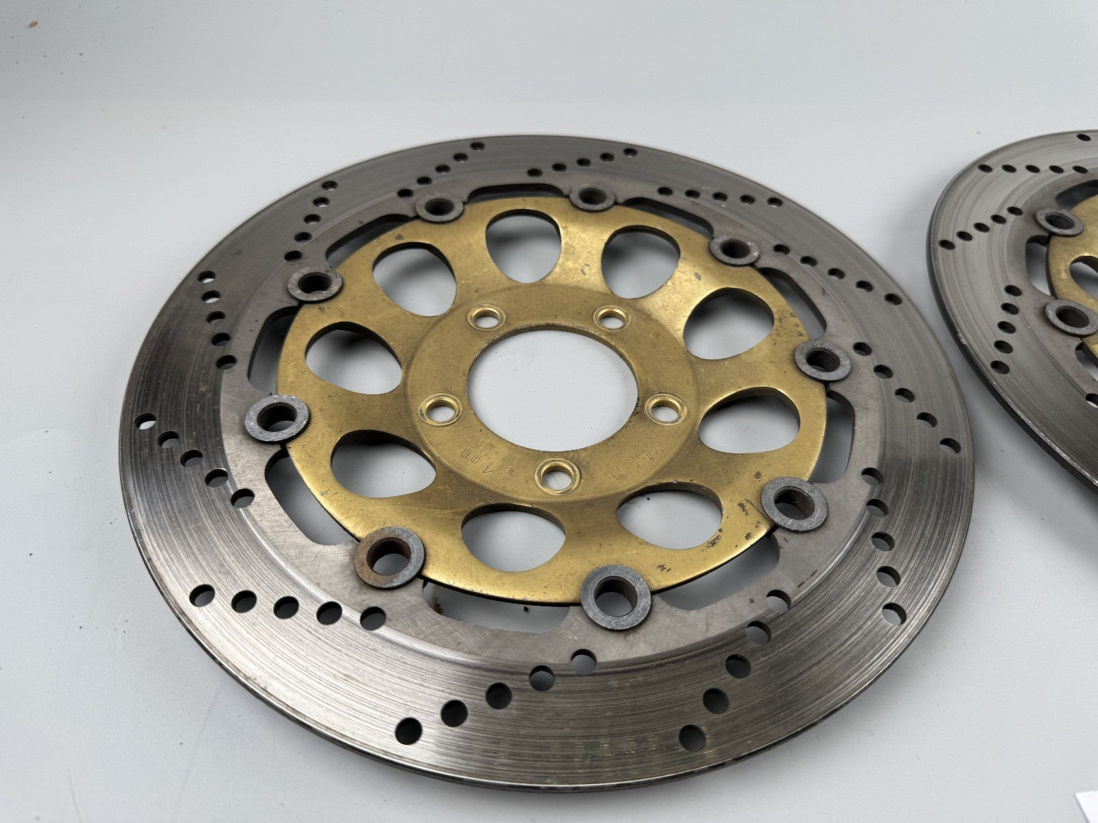 Suzuki GSF600 GN77B Bremsscheibe Brakedisc vorne front Reifen Bremse