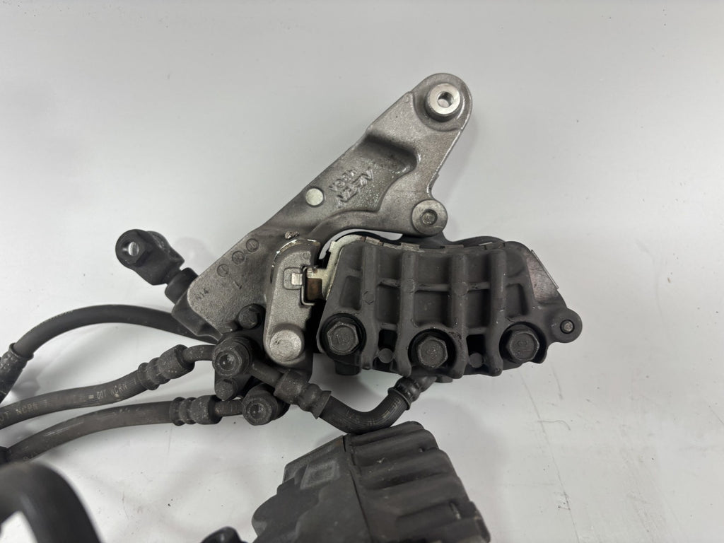 Honda VFR800 RC46/2 VTEC Bremse Bremsanlage Brake Sattel Pumpe front vorne