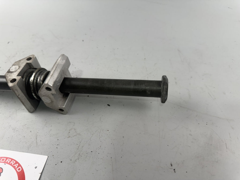 Yamaha XJR1300 RP02 Achse hinten back Aufhängung Schwinge