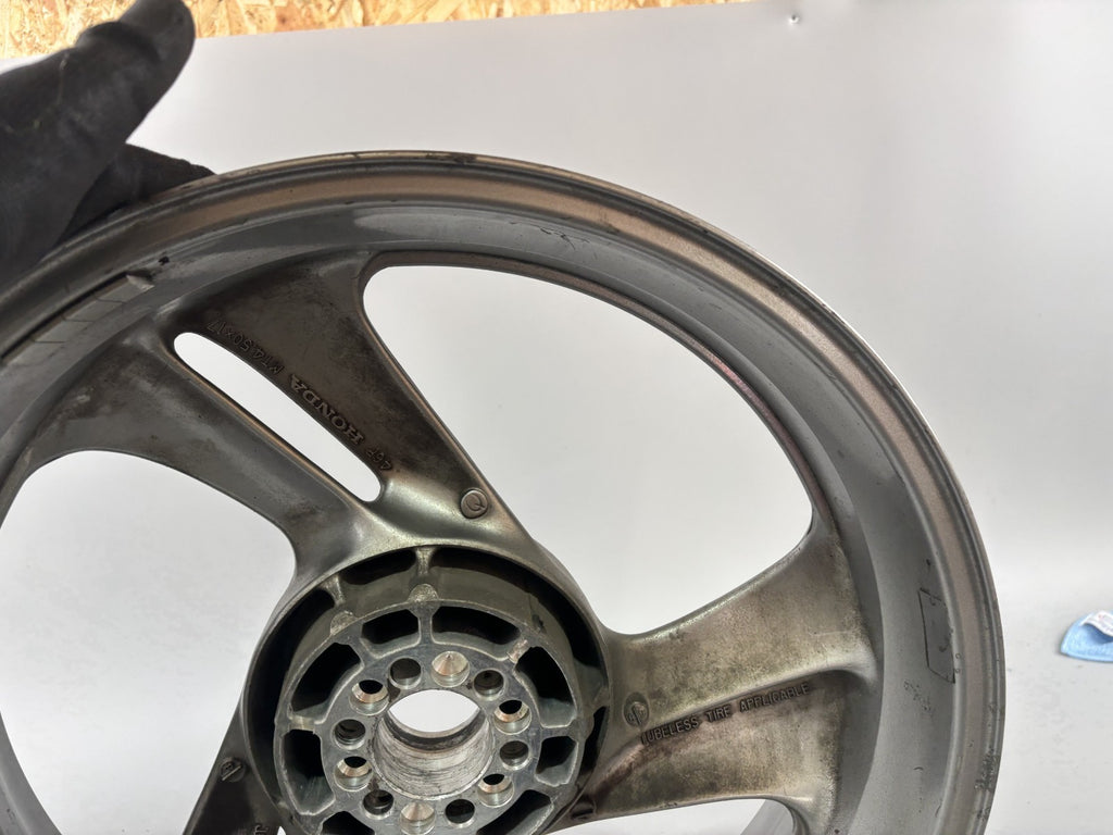Honda NTV650 revere RC33 Vorderradfelge Felge Rim Rad vorne front Reifen Rad