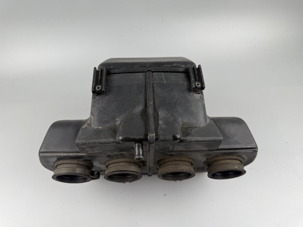 Suzuki GSF600 GN77B Luftfilterkasten Airbox Ansaugung Vergaser Motor Engine