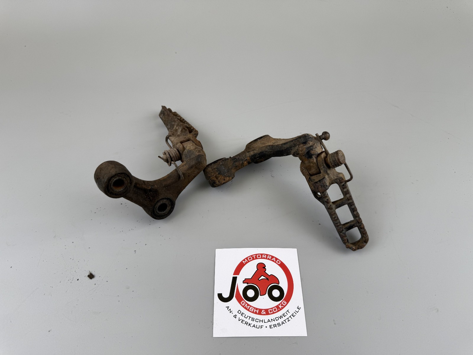Suzuki DR 500 S DR500 Fußrastenanlage vorne front Steps Hangers