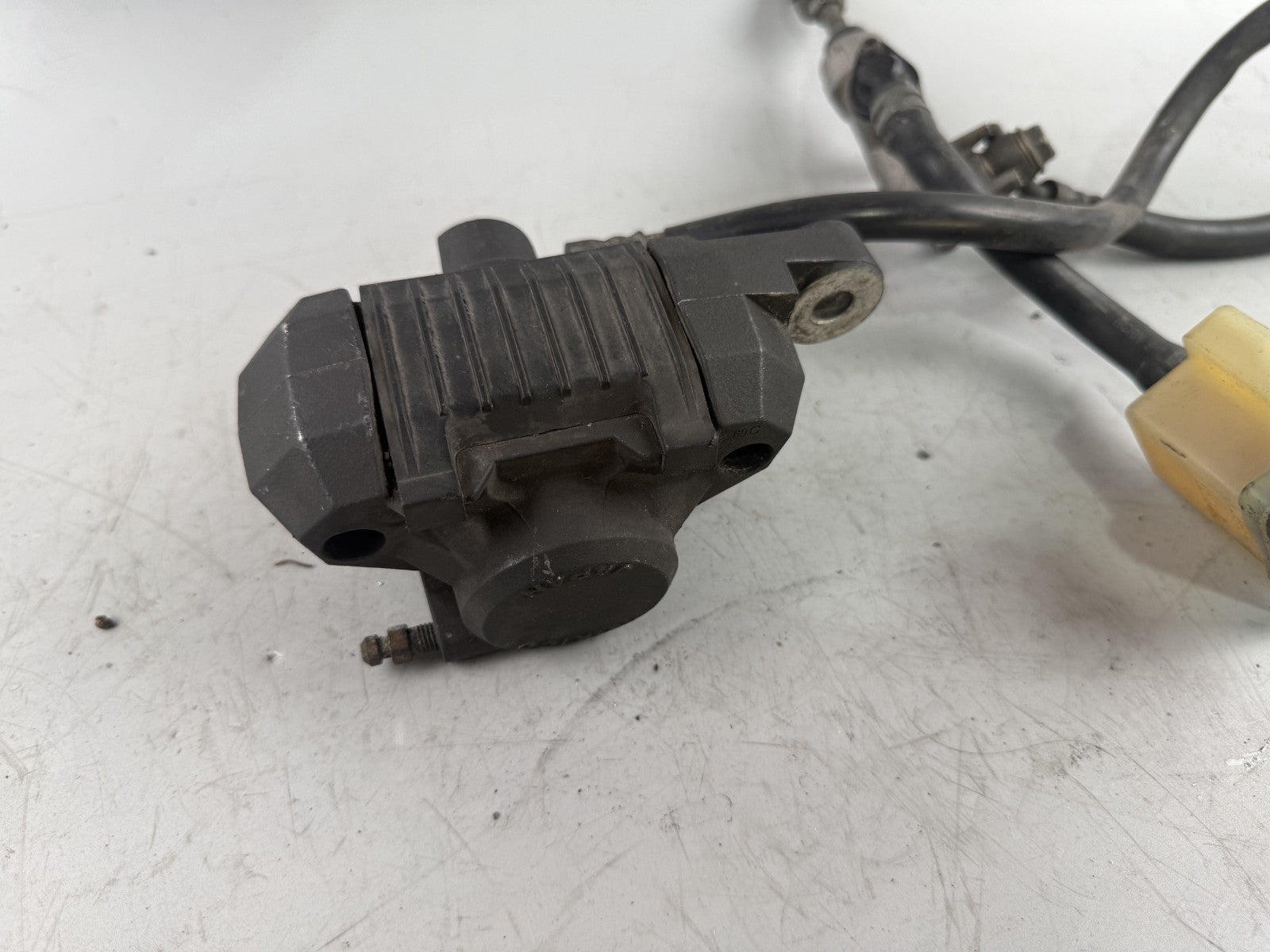 Suzuki GSX-R 600 SRAD AD 97-00 Bremsanlage Bremse Brake Sattel Pumpe hinten back